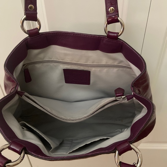 Coach purse - Picture 3 of 4